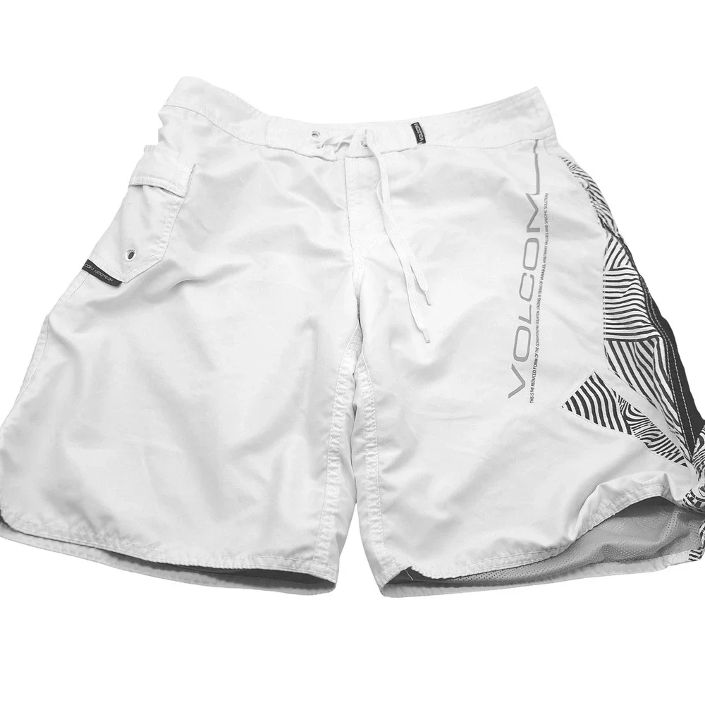 Volcom Mod-Tech Mens White Board Shorts Surf Trunks Size 34 with Wax Comb